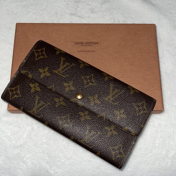 Louis Vuitton Sarah Wallet ❣️❣️Price Drop - Picture 8 of 13